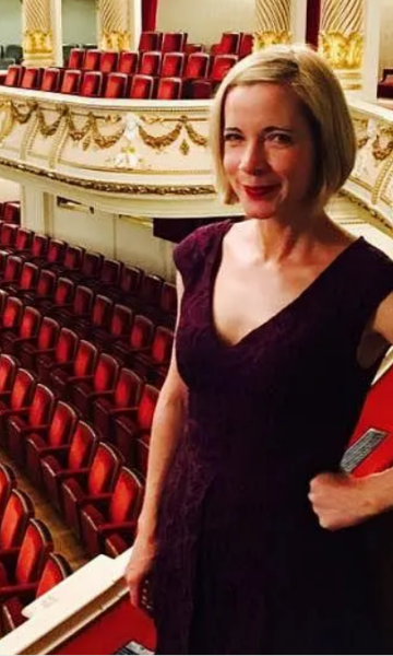 露西·沃斯利之歌剧之夜封面图